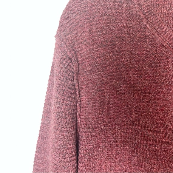 Tommy Bahama Isidro Auburn V Neck Cotton. Sweater Size M - Picture 4 of 10